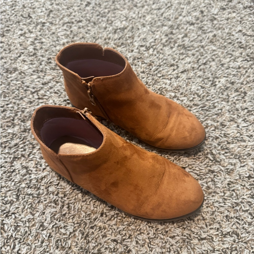 Girls Cat & Jack Booties